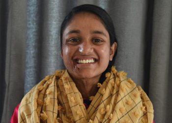 बधाई छ नेपाली चेली! एसिड आक्रमणमा परेकि खातुनलाई ‘इन्टरनेशनल विमेन अफ करेज अवार्ड’