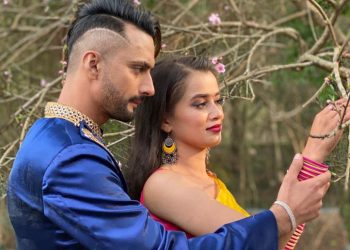 घरि घर लुक्दै यो मनमा सताउँछ्याै किन? (भिडियो सहित)