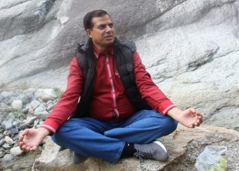 कविताः ढुङ्गा – रामकृष्ण काफ्ले