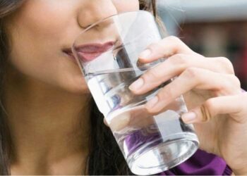 बिहानै बासी मुखमा पानी पिउँदा शरीरमा के हुन्छ? जानिराखाैं