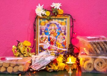 आज यमपञ्चकको तेस्रो दिन : धनधान्यकी देवी लक्ष्मीको विशेष पूजा