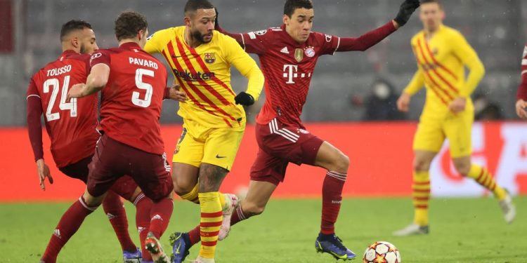 बायर्नसँग पराजित हुँदै बार्सिलोना १७ वर्षपछि समूह चरणबाटै बाहिरियो