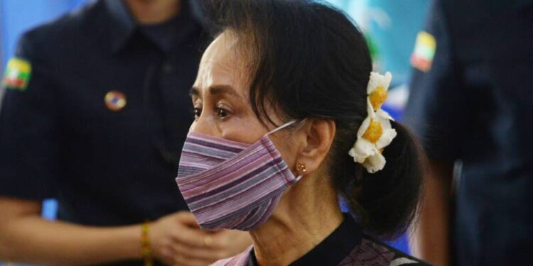 म्यानमारकी प्रजातन्त्रवादी नेतृ सूचीलाई फेरि चार वर्ष जेल सजाय