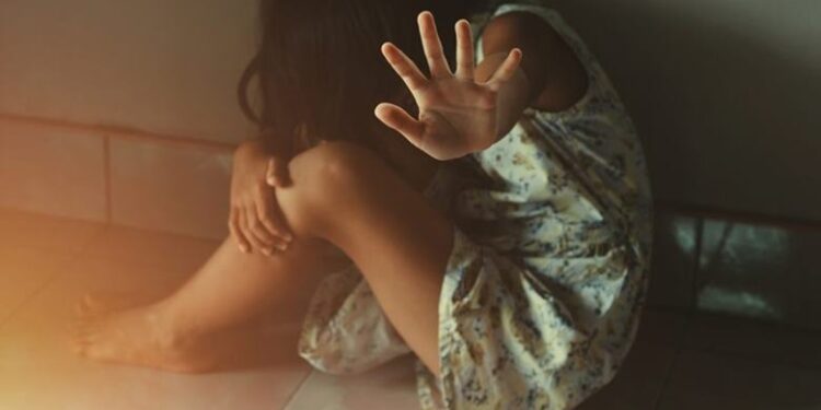 १५ वर्षीया नाबालिग छात्रा कर णी गर्ने यी शिक्षक…