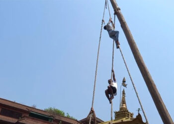 उठाइयो बिस्का जात्राको लिङ्गो, केहिबेरमा ढालिने