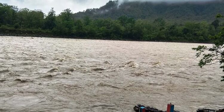 महाकाली नदीमा बगेर दुई किशोरी बेपत्ता