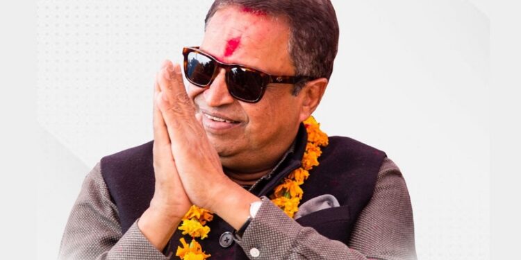 डलर अर्बपति पनि चुनावी यात्रामा निस्कदा बाइककाे पछाडि….
