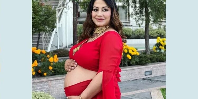 नायिका स्वेता खड्काले जन्माइन छोरी…