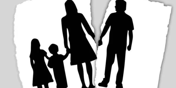 श्रीमान्‌को यस्तो बानीकै कारण श्रीमति तनावमा, १० वर्षको सम्बन्ध तोडिन्