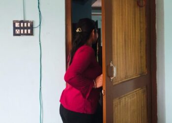 रिस उठ्दा किन ढोका ढ्याम्म लगाउँछौँ ?