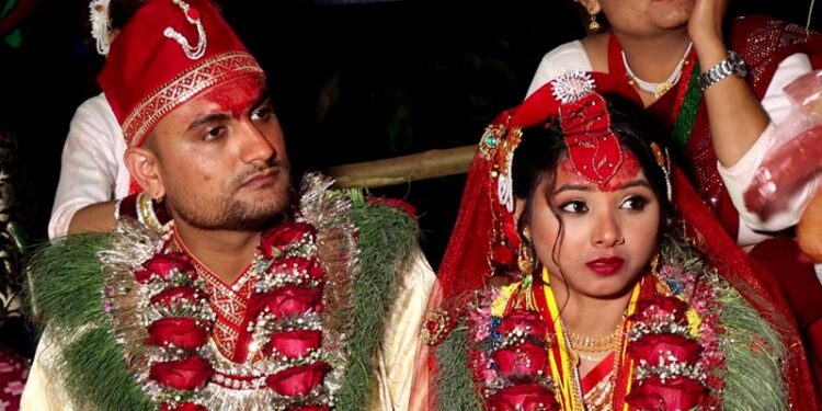 चर्चित दोहोरी गायिका अस्मिता डल्लाकोटीले गरिन बिहे…