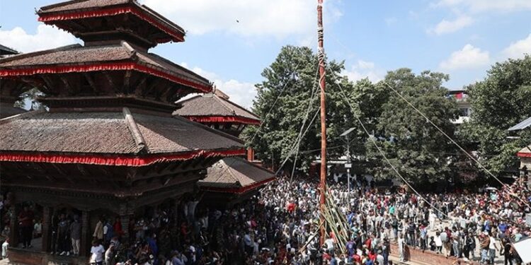 इन्द्रजात्रा अवलोकन गर्न काठमाण्डौँ भित्रिए विदेशी पाहुना