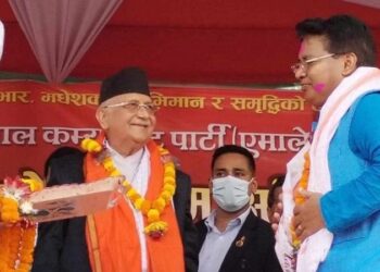 जनमत परित्याग गरी फेरि एमालेमै फर्किए किशोरी साह