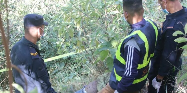 २१ दिनअघि बेनीबाट बेपत्ता भएकि युवती भीरमा मृत फेला