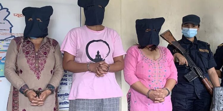 हनि ट्र्र्यापमा पारेर १८ लाख असुल्ने तीन महिलालाई डेढ वर्ष कैद