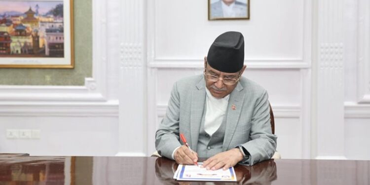 प्रधानमन्त्री प्रचण्ड आजदेखि १० बजे नै सिंहदरबारमा